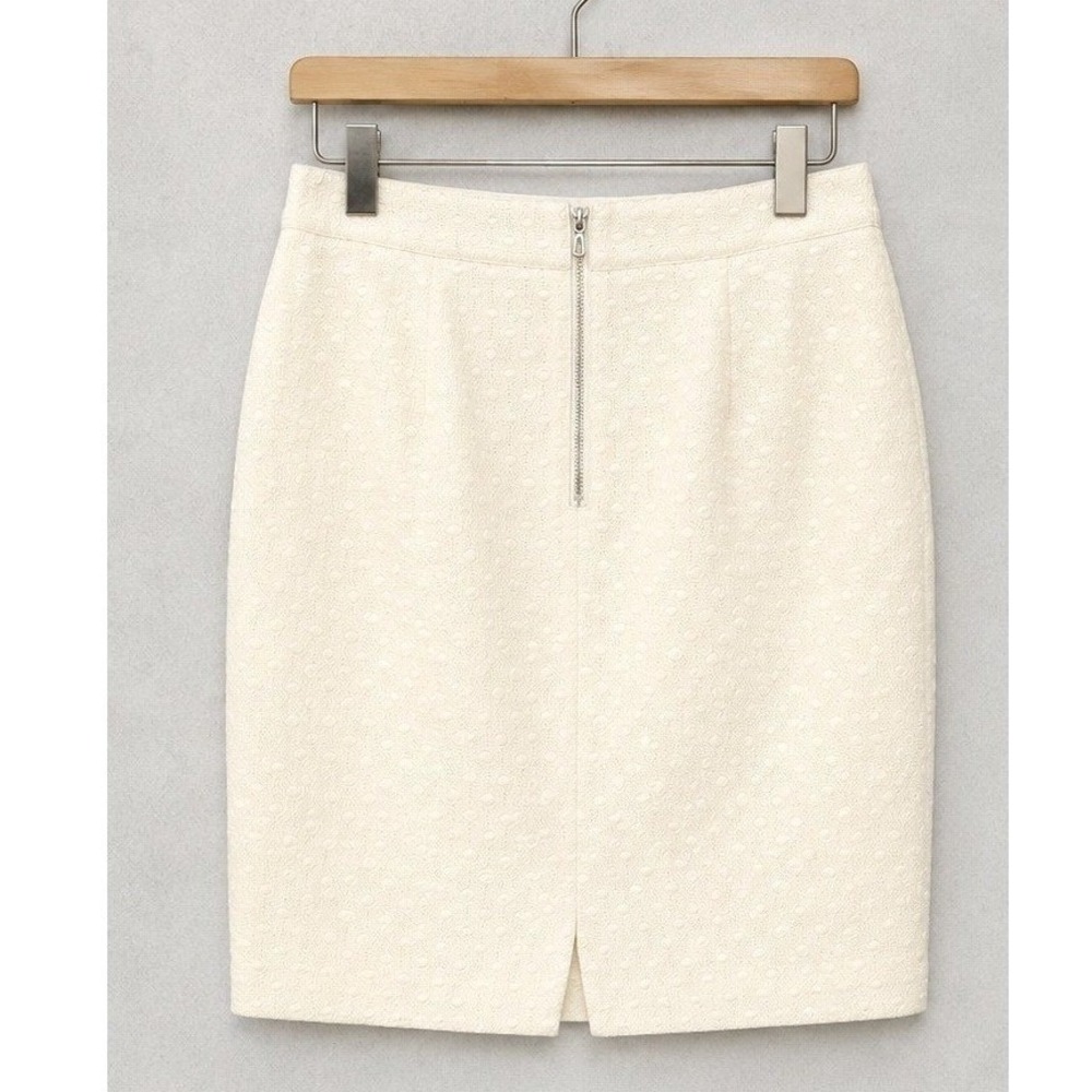 Ann Taylor Petite Ivory Textured Dot Jacquard Pencil Skirt 10P Classic Office - Picture 4 of 7